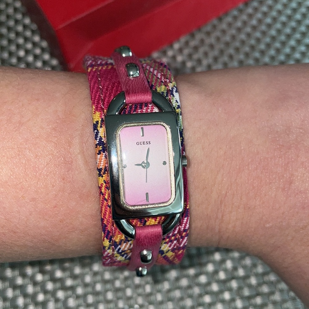 Guess Watch - Picture 5 of 5